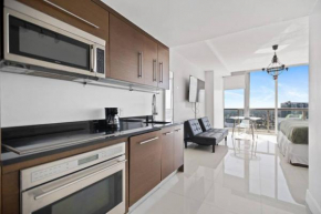 Highest floor Icon W Brickell / Location